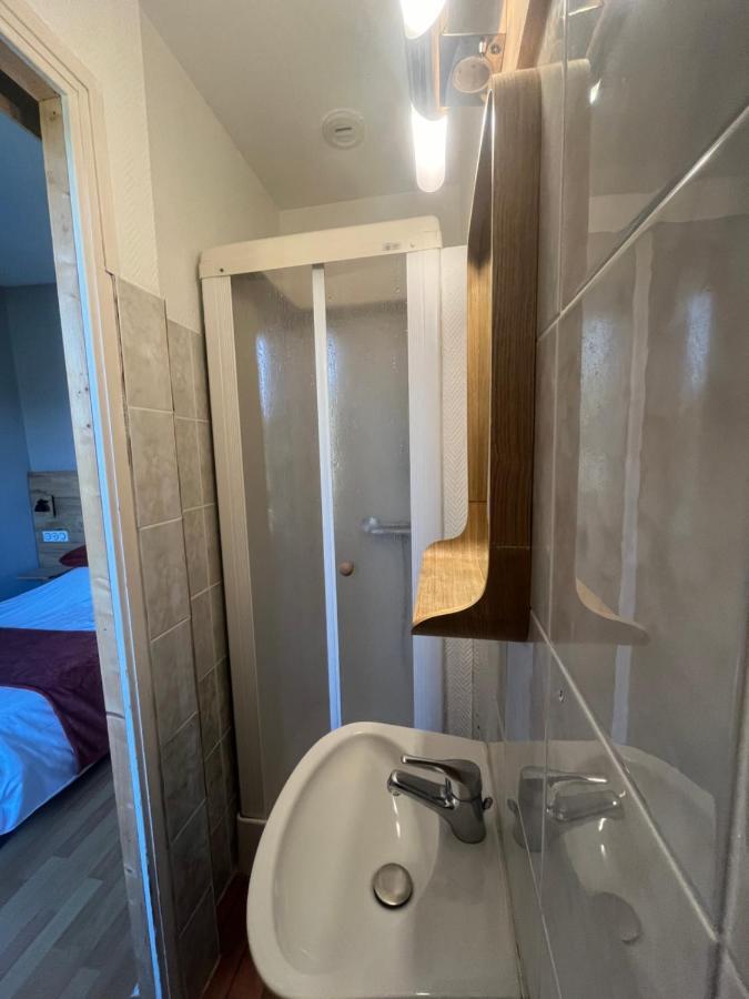 Le Petit Montmartre Hotel Dinard Kültér fotó