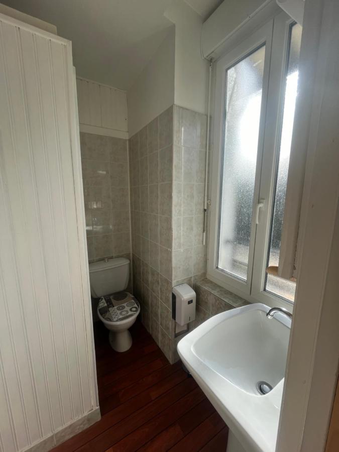 Le Petit Montmartre Hotel Dinard Kültér fotó