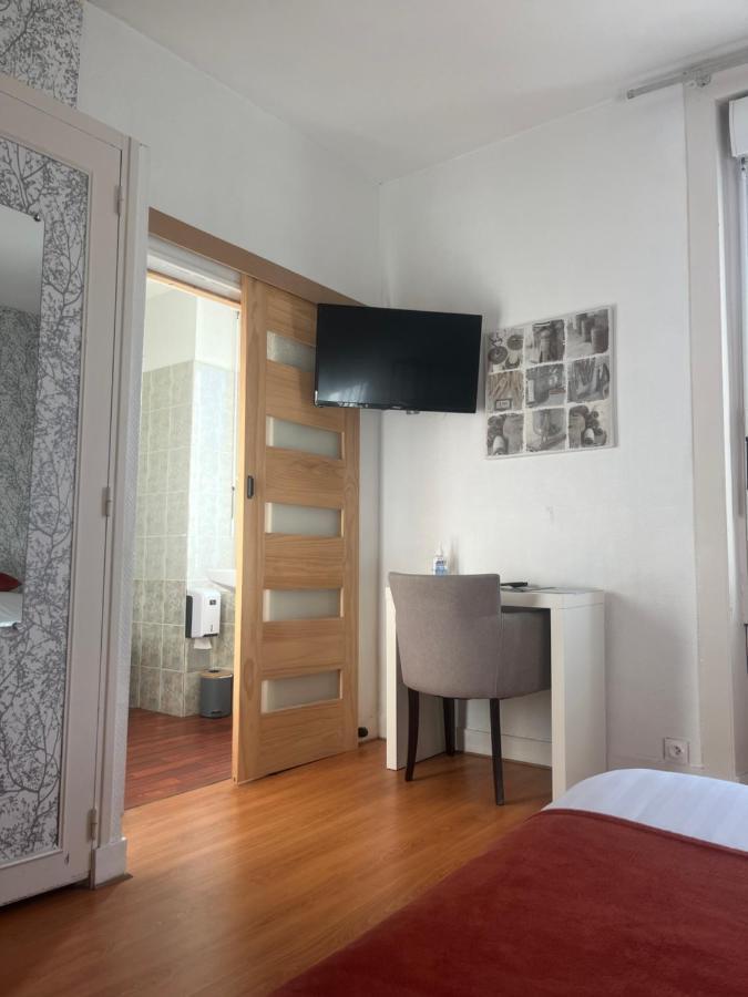 Le Petit Montmartre Hotel Dinard Kültér fotó