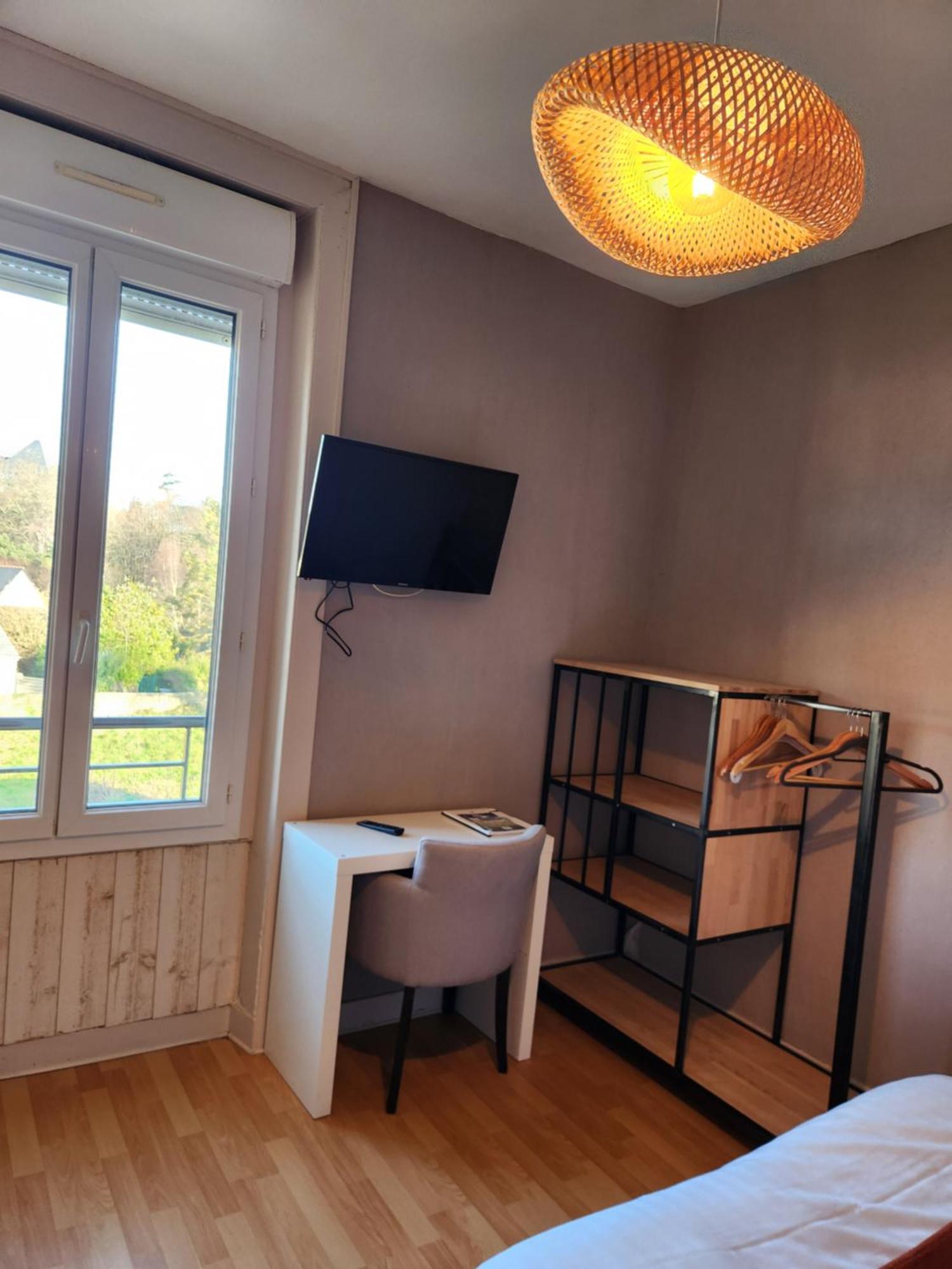 Le Petit Montmartre Hotel Dinard Kültér fotó