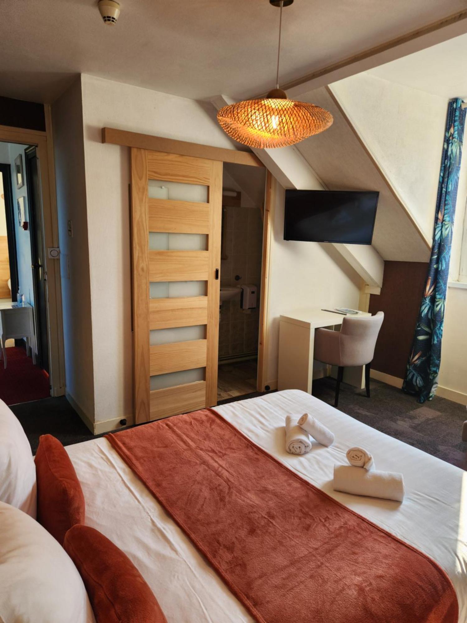 Le Petit Montmartre Hotel Dinard Kültér fotó