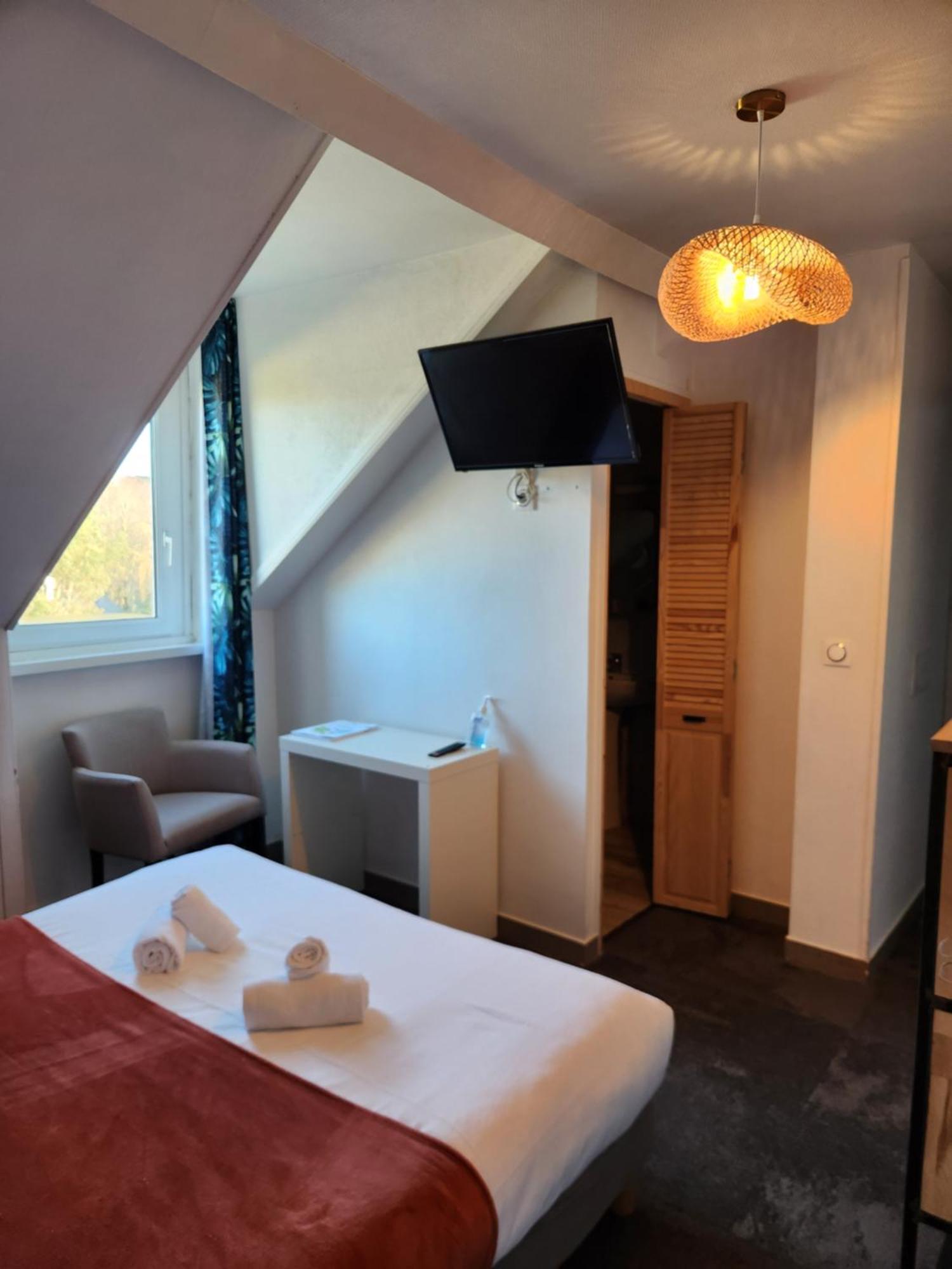 Le Petit Montmartre Hotel Dinard Kültér fotó