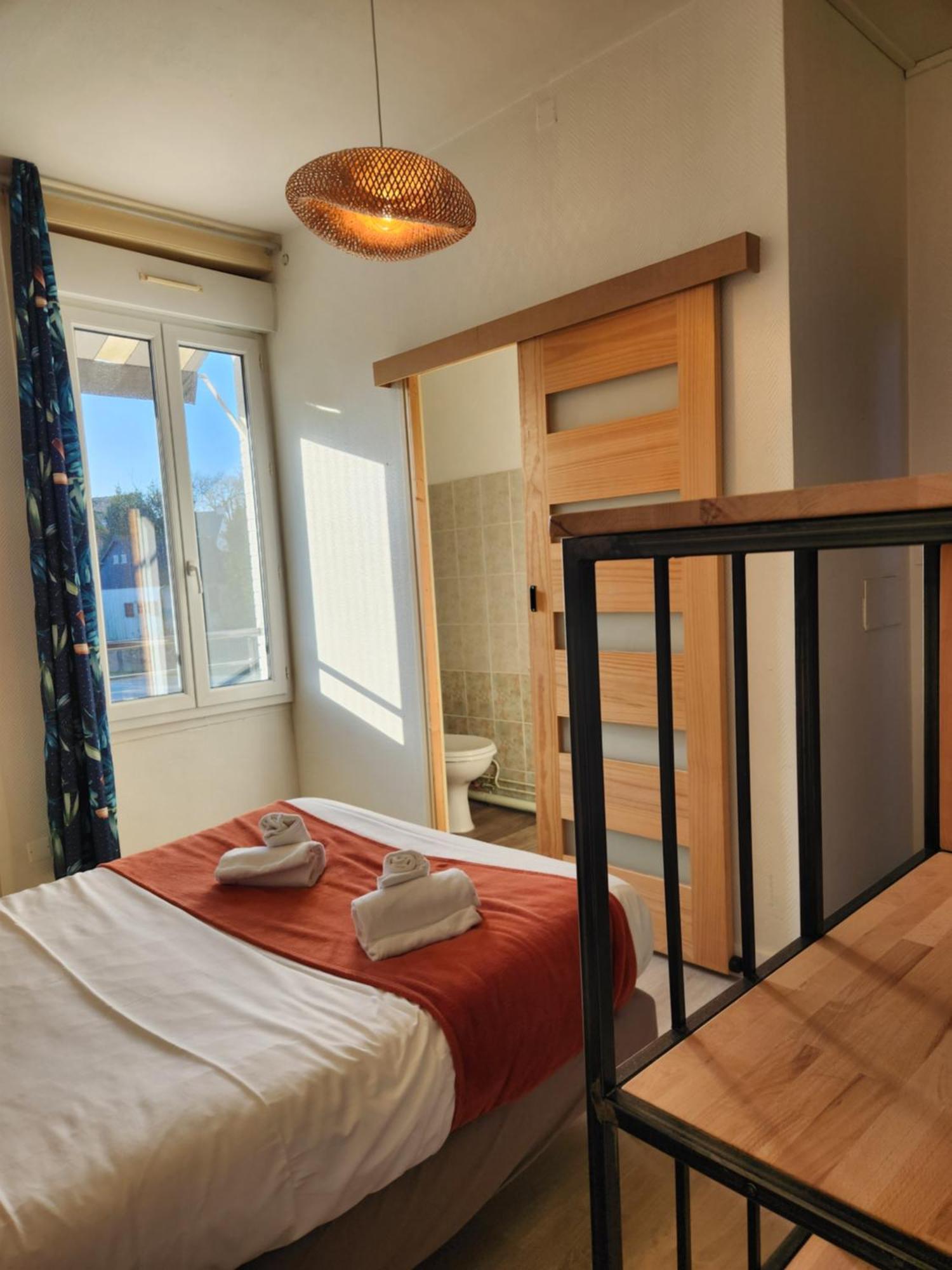 Le Petit Montmartre Hotel Dinard Kültér fotó